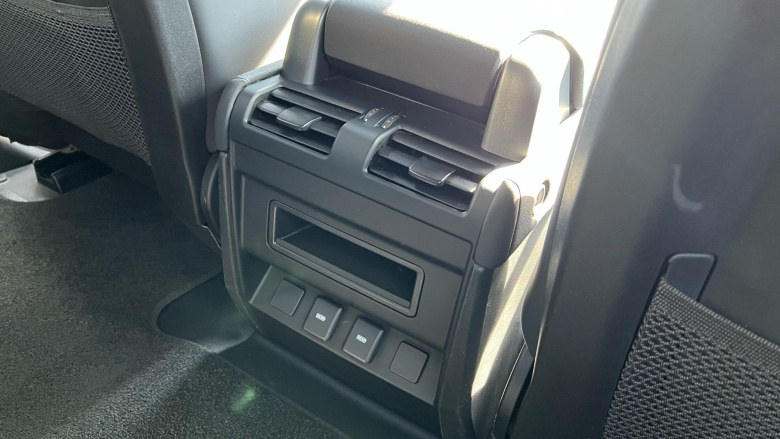 Land Rover Defender 3.0 D250 X-Dynamic SE 90 3dr Auto Diesel Estate